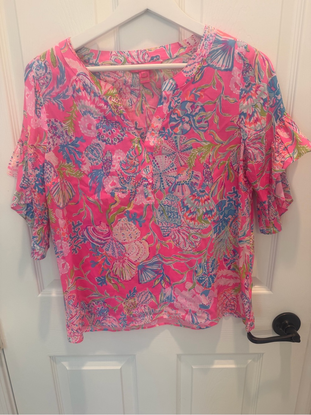 Lilly Pulitzer Quinna Ruffle Sleeve Top XS Pink Isle Shell Me Something Good